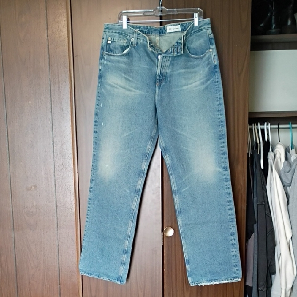 AG-ED Women's Jeans Light Blue Straight Leg  "EZZRA" true Boyfriend.